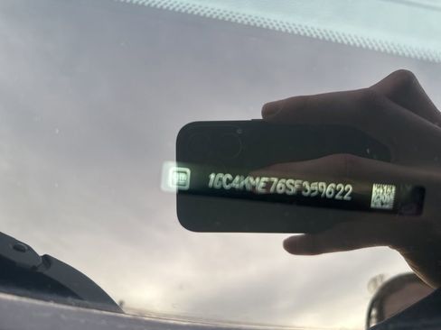 Used 2025 Chevrolet Silverado 2500 Custom w/ Custom Value Package image 19