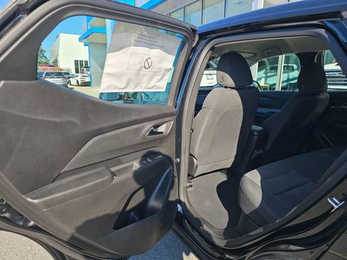 New 2027 Chevrolet Bolt LT w/ Comfort Package FWD image 19