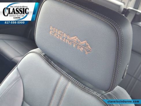 Used 2025 Chevrolet Silverado 1500 High Country AWD/4WD image 16
