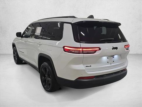 Used 2024 Jeep Grand Cherokee L Altitude image 7