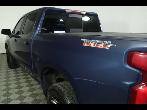 Used 2021 Chevrolet Silverado 1500 LT Trail Boss w/ Convenience Package II AWD/4WD image 17