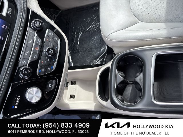 Used 2021 Chrysler Pacifica Touring-L FWD image 20