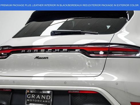 Used 2023 Porsche Macan AWD/4WD image 16