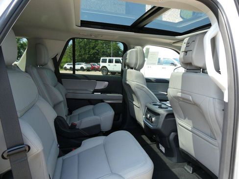 New 2027 Ford Expedition Active AWD/4WD image 12