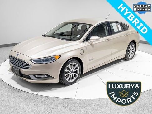 Used 2017 Ford Fusion Energi SE image 1