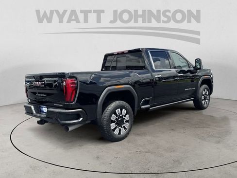Used 2025 GMC Sierra 2500 Denali w/ Denali Reserve Package AWD/4WD image 5