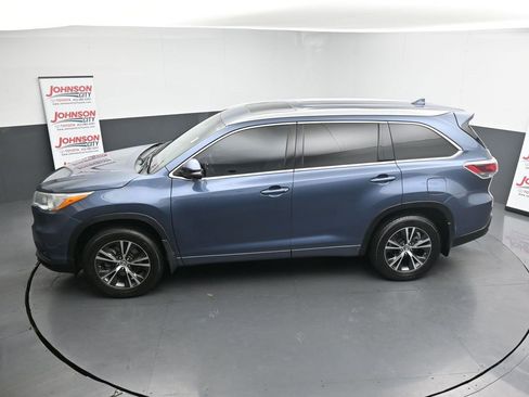 Used 2016 Toyota Highlander XLE image 34