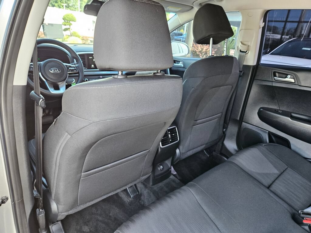 Used 2022 Kia Sportage LX AWD/4WD image 15