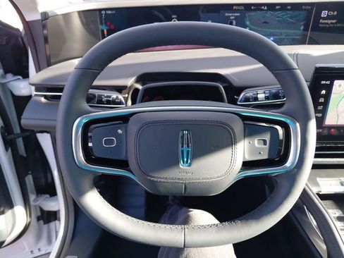 New 2026 Lincoln Nautilus Reserve image 14