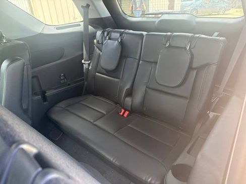 Used 2021 Ford Explorer XLT w/ Equipment Group 202A AWD/4WD image 6