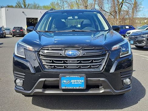 Used 2023 Subaru Forester Premium AWD/4WD image 3