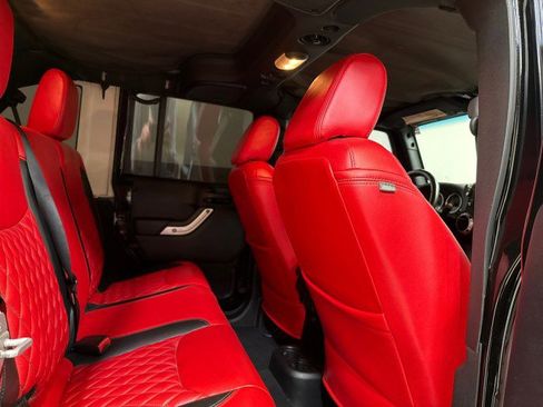 Used 2015 Jeep Wrangler Unlimited Rubicon image 60