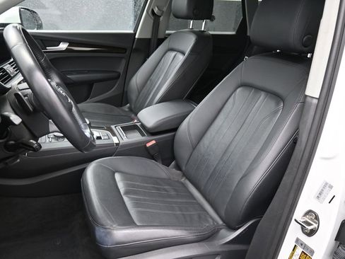 Used 2019 Audi Q5 2.0T Premium image 11