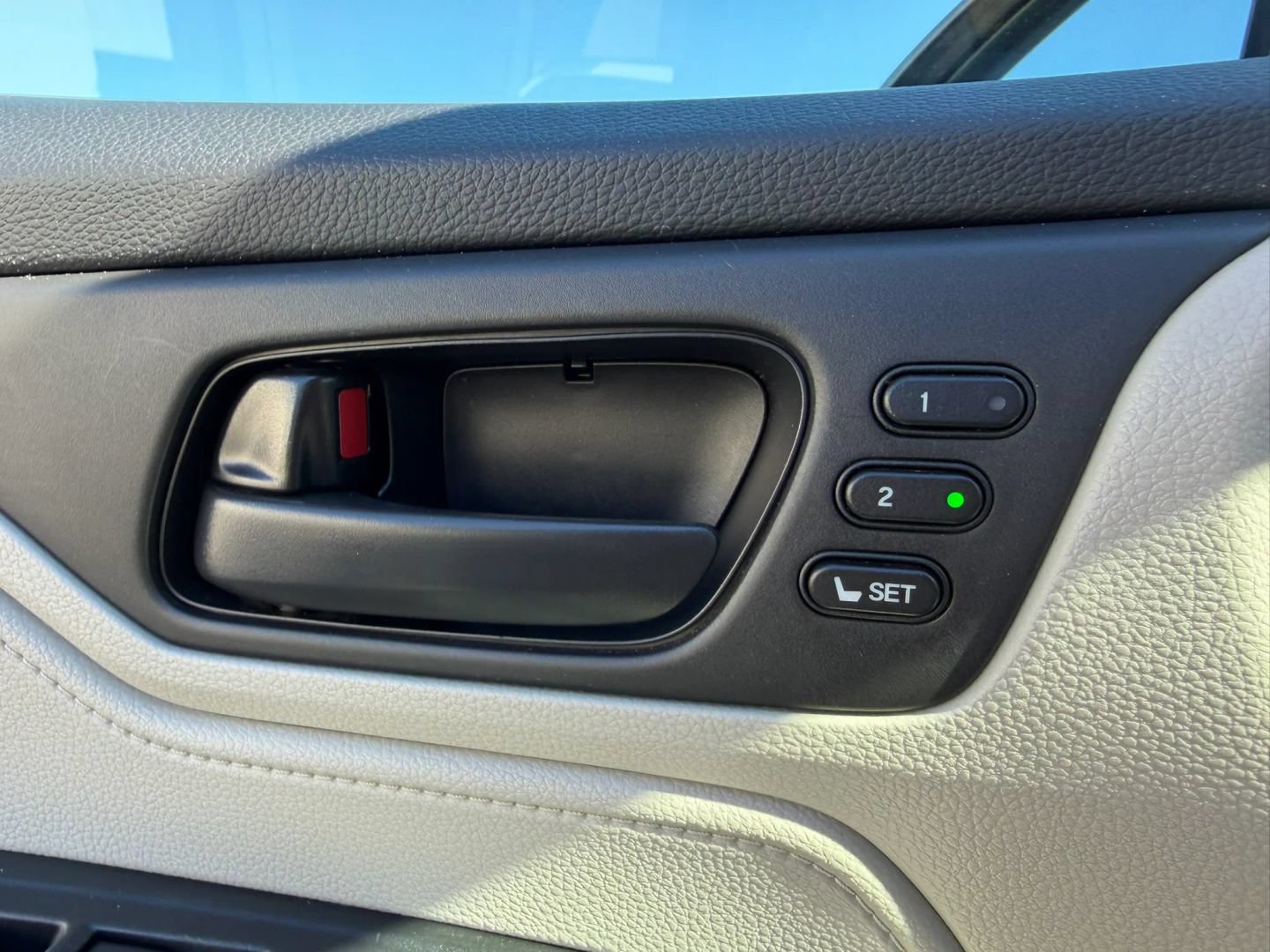 Used 2025 Honda Odyssey EX-L image 36