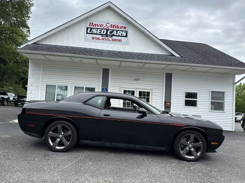 Used 2014 Dodge Challenger R/T w/ R/T Redline Group RWD image 9