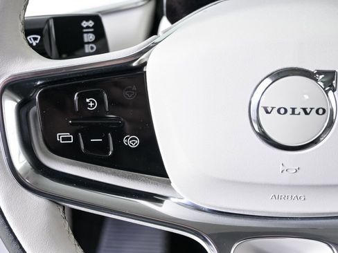 Certified 2025 Volvo EX90 Ultra AWD/4WD image 12