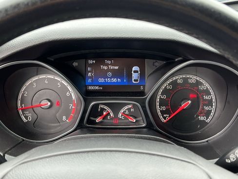 Used 2018 Ford Focus ST FWD image 23