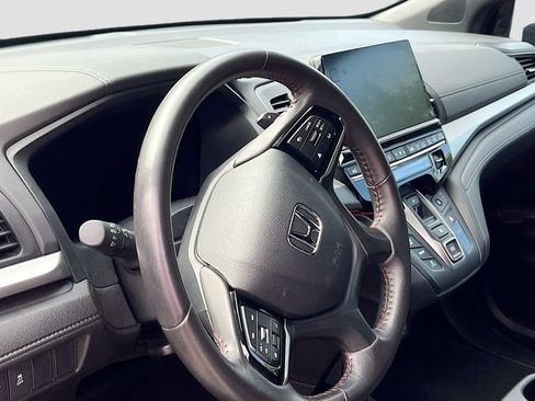 Used 2025 Honda Odyssey Sport-L image 9