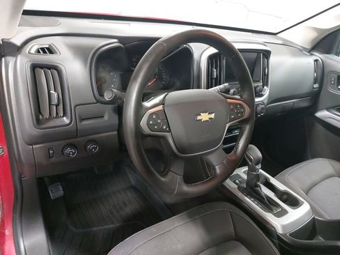 Used 2022 Chevrolet Colorado LT w/ LT Convenience Package AWD/4WD image 15