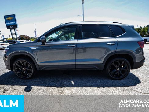 Used 2022 Volkswagen Taos SE image 8