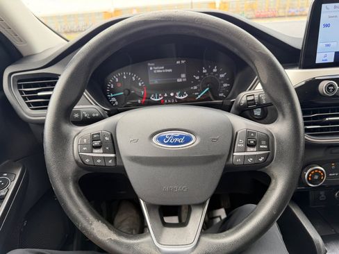 Used 2021 Ford Escape SE image 28