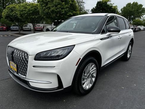 Certified 2024 Lincoln Corsair AWD image 9