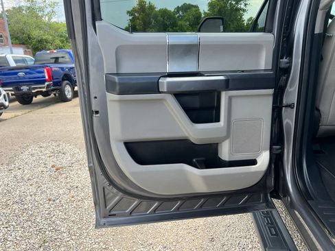 Used 2022 Ford F250 XLT w/ Black Appearance Package AWD/4WD image 15