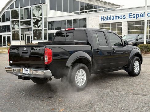 Used 2019 Nissan Frontier SV image 10