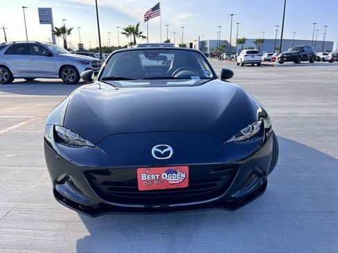 Used 2023 MAZDA MX-5 Miata Club image 2