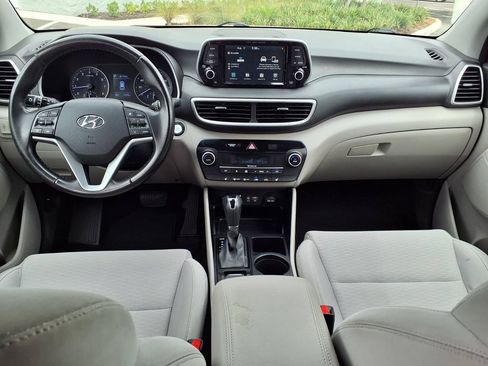 Used 2021 Hyundai Tucson Sport FWD image 17