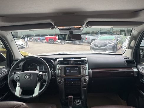 Used 2017 Toyota 4Runner Limited image 19