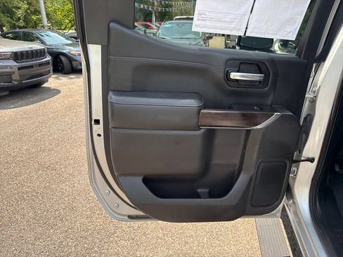 Used 2019 GMC Sierra 1500 SLT w/ SLT Premium Package AWD/4WD image 18