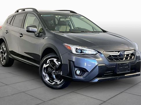 Used 2021 Subaru Crosstrek 2.5i Limited w/ Moonroof Package 1 AWD/4WD image 3