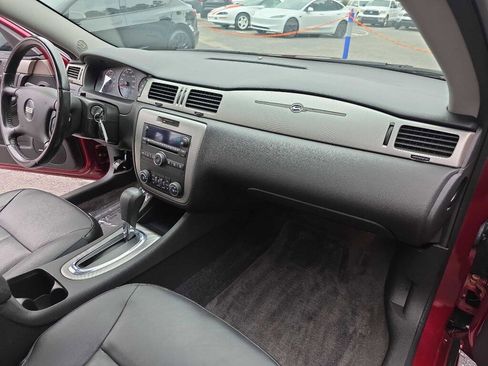 Used 2009 Chevrolet Impala SS w/ Convenience Package image 26
