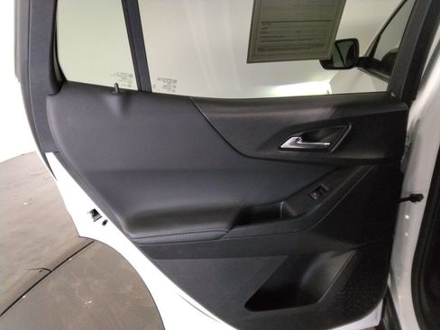 Used 2025 Chevrolet Equinox LT FWD image 32