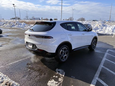 New 2026 Alfa Romeo Tonale Sprint image 7