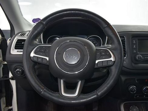 Used 2018 Jeep Compass Latitude w/ Cold Weather Group image 20