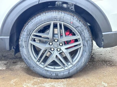 New 2026 Ford Explorer ST-Line w/ ST-Line Street Pack image 38