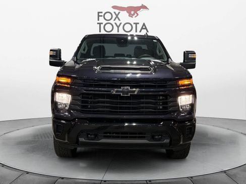 Used 2024 Chevrolet Silverado 2500 Custom w/ Custom Value Package AWD/4WD image 9