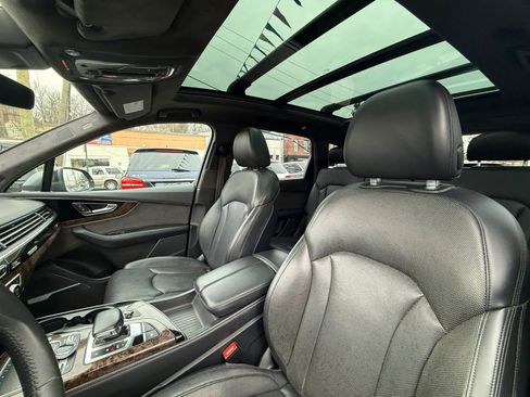 Used 2018 Audi Q7 3.0T Prestige w/ Prestige Package image 28