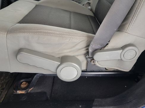 Used 2010 Jeep Wrangler Unlimited Sport image 16