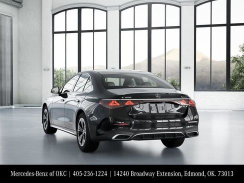 Used 2025 Mercedes-Benz E 350 4MATIC Sedan image 27