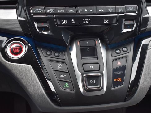 Used 2024 Honda Odyssey Elite image 7