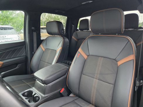 Used 2024 GMC Canyon AT4 w/ Canyon Safety Plus Package AWD/4WD image 24