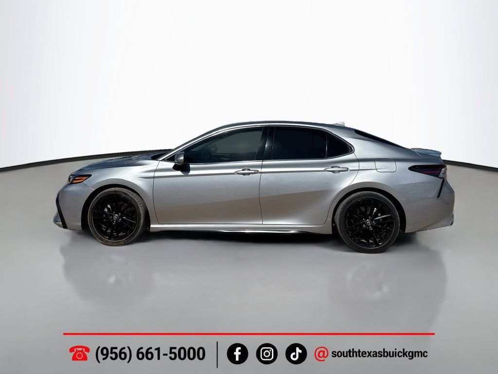 Used 2024 Toyota Camry XSE FWD image 4
