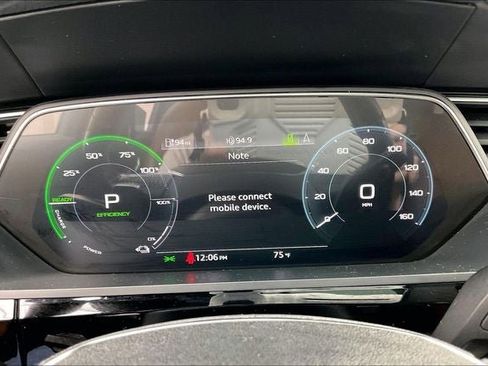 Used 2019 Audi e-tron Prestige w/ Prestige Package image 25