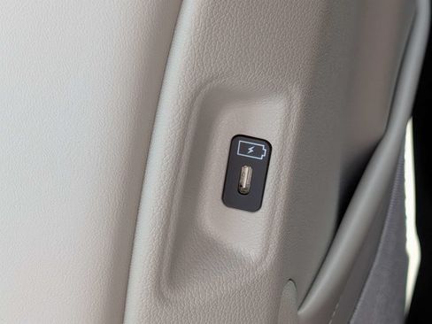 Used 2025 Kia Sorento S w/ Panoramic Sunroof Package FWD image 18
