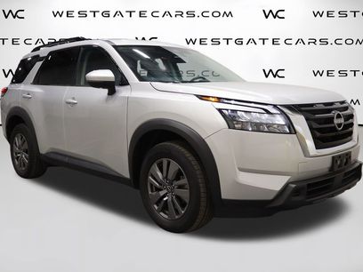 Used 2024 Nissan Pathfinder SV