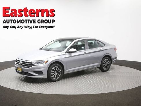 Used 2020 Volkswagen Jetta SE w/ SE Cold Weather Package FWD image 57