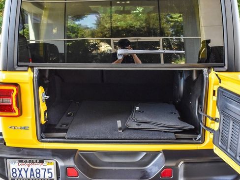 Used 2021 Jeep Wrangler Unlimited Sahara image 24